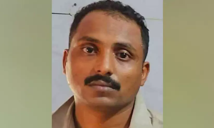വീട്ടില്നിന്ന് എം.ഡി.എം.എ പിടികൂടിയ സംഭവം; ലഹരിക്കടത്ത് സംഘത്തിലെ പ്രധാനി അറസ്റ്റില് വീട്ടില്നിന്ന് എം.ഡി.എം.എ പിടികൂടിയ സംഭവം; ലഹരിക്കടത്ത് സംഘത്തിലെ പ്രധാനി അറസ്റ്റില്
