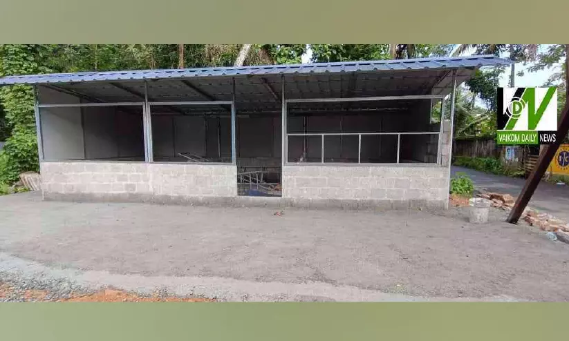 ക്ഷീര വികസന വകുപ്പിന്റെ സ്ഥലം കൈയേറി നിർമാണം നടത്തിയതായി പരാതി ക്ഷീര വികസന വകുപ്പിന്റെ സ്ഥലം കൈയേറി നിർമാണം നടത്തിയതായി പരാതി