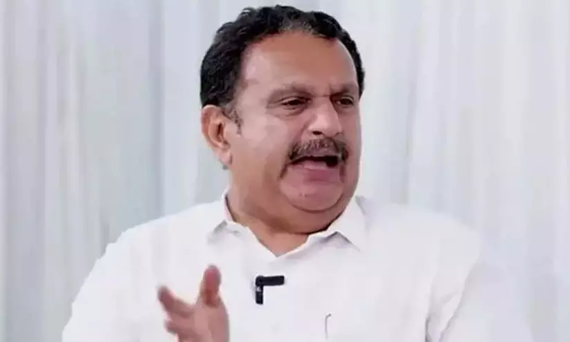കൈയേറ്റക്കാരെ ഒഴിപ്പിച്ചതിന് അന്നം മുടക്കി എന്ന് വിളിച്ചു പ്രതിഷേധിച്ചിട്ട് കാര്യമില്ല; പൊതിച്ചോറിൽ നിലപാട് ഉറപ്പിച്ച് കെ.മുരളീധരൻ കൈയേറ്റക്കാരെ ഒഴിപ്പിച്ചതിന് അന്നം മുടക്കി എന്ന് വിളിച്ചു പ്രതിഷേധിച്ചിട്ട് കാര്യമില്ല; പൊതിച്ചോറിൽ നിലപാട് ഉറപ്പിച്ച് കെ.മുരളീധരൻ