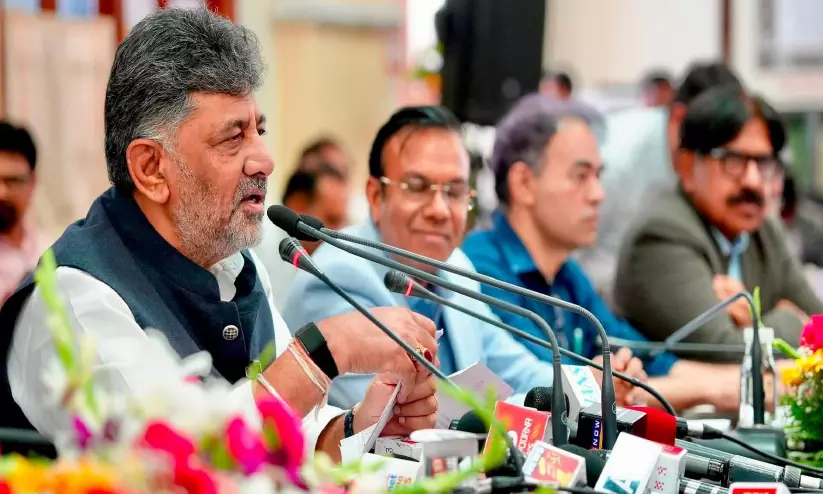 സ്ഥിരതാമസ, ജാതി സർട്ടിഫിക്കറ്റുകൾ; സൗജന്യമായി ലഭിക്കും -മുഖ്യമന്ത്രി സ്ഥിരതാമസ, ജാതി സർട്ടിഫിക്കറ്റുകൾ; സൗജന്യമായി ലഭിക്കും -മുഖ്യമന്ത്രി