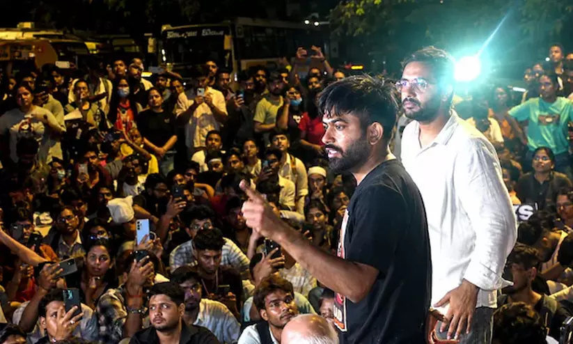 അടിച്ചമർത്തിയിട്ടും പിന്തിരിയാതെ സി.ജെ.പി; മാർച്ച് ഇന്നും തുടരും അടിച്ചമർത്തിയിട്ടും പിന്തിരിയാതെ സി.ജെ.പി; മാർച്ച് ഇന്നും തുടരും