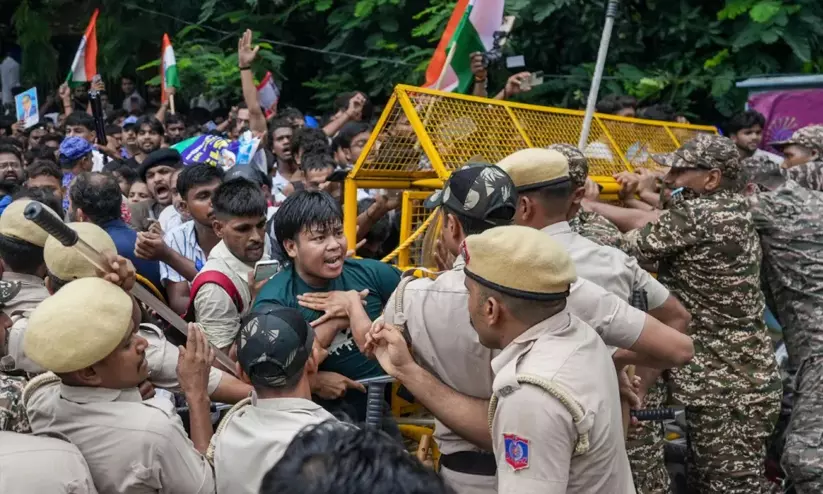 നദ്ദയുമായുള്ള കൂടിക്കാഴ്ച സമയനഷ്ടം -സി.ജെ.പി; 70 പേർ കസ്റ്റഡിയിൽ നദ്ദയുമായുള്ള കൂടിക്കാഴ്ച സമയനഷ്ടം -സി.ജെ.പി; 70 പേർ കസ്റ്റഡിയിൽ