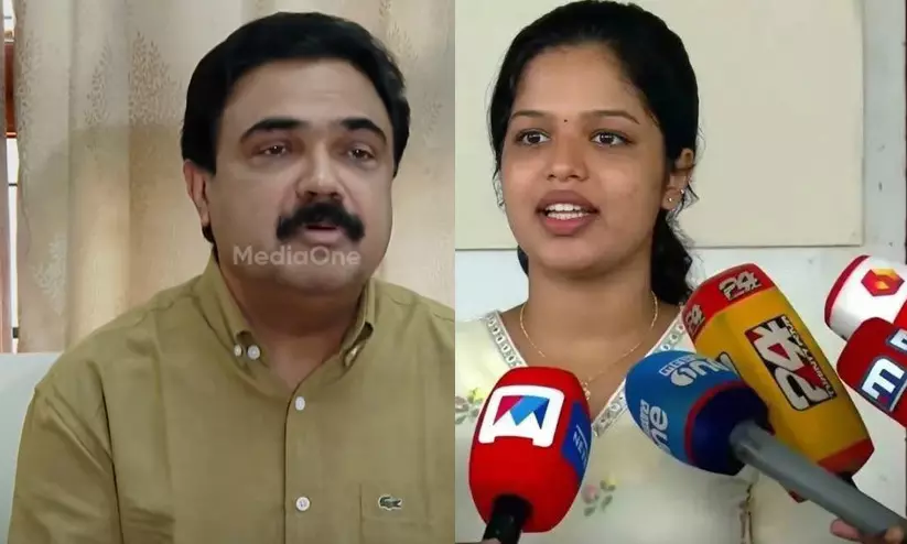 ‘ഇന്ന് യുഡിഎഫ്, നാളെ എൽ.ഡി.എഫ് പിന്നെ ബി.ജെ.പി; പാലായിൽ ഒരു കൊച്ചിനെ മുൻനിർത്തി തെരുവ് രാഷ്ട്രീയം കളിക്കുന്നു’ -ആഞ്ഞടിച്ച് ജോസ് കെ. മാണി ‘ഇന്ന് യുഡിഎഫ്, നാളെ എൽ.ഡി.എഫ് പിന്നെ ബി.ജെ.പി; പാലായിൽ ഒരു കൊച്ചിനെ മുൻനിർത്തി തെരുവ് രാഷ്ട്രീയം കളിക്കുന്നു’ -ആഞ്ഞടിച്ച് ജോസ് കെ. മാണി