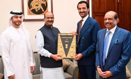 ലോക്സഭാ സ്പീക്കറെ സന്ദർശിച്ച് യു.എ.ഇ പ്രതിനിധിസംഘം ലോക്സഭാ സ്പീക്കറെ സന്ദർശിച്ച് യു.എ.ഇ പ്രതിനിധിസംഘം