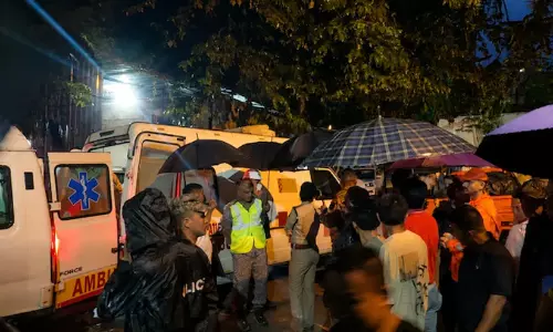 സിക്കിമിൽ തുരങ്ക നിർമാണത്തിനിടെ മണ്ണിടിച്ചിലിൽ ഏഴുമരണം; നിരവധി പേർ കുടുങ്ങി കിടക്കുന്നു, രക്ഷാപ്രവർത്തനം തുടരുന്നു സിക്കിമിൽ തുരങ്ക നിർമാണത്തിനിടെ മണ്ണിടിച്ചിലിൽ ഏഴുമരണം; നിരവധി പേർ കുടുങ്ങി കിടക്കുന്നു, രക്ഷാപ്രവർത്തനം തുടരുന്നു
