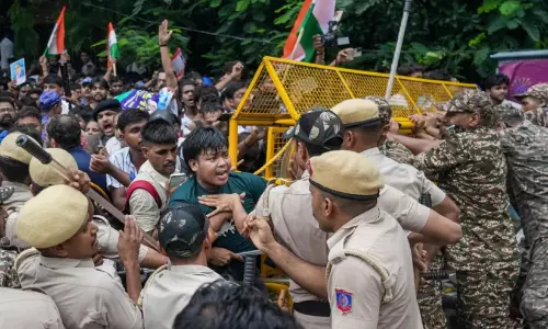 നദ്ദയുമായുള്ള കൂടിക്കാഴ്ച സമയനഷ്ടം -സി.ജെ.പി; 70 പേർ കസ്റ്റഡിയിൽ നദ്ദയുമായുള്ള കൂടിക്കാഴ്ച സമയനഷ്ടം -സി.ജെ.പി; 70 പേർ കസ്റ്റഡിയിൽ