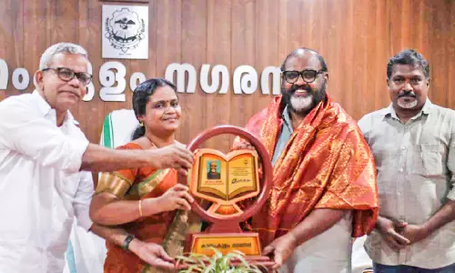 എൽ.ഡി.എഫ് ഭരിക്കുന്ന നഗരസഭയിൽ യു.ഡി.എഫ് മന്ത്രിക്ക് വരവേൽപ്