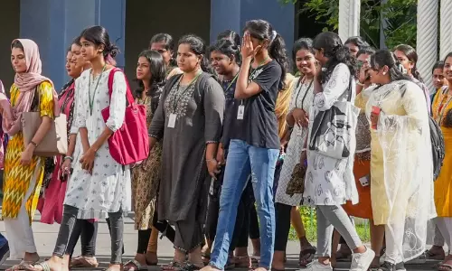 പെൺകുട്ടികൾ മുന്നിൽ... ഉന്നത വിദ്യാഭ്യാസ രംഗത്ത് പെൺകുട്ടികളുടെ എണ്ണം വർധിച്ചുവെന്ന് കേന്ദ്രം
