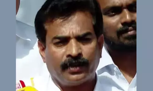 വിപ്പ് ലംഘിച്ച കോൺഗ്രസ് കൗൺസിലർമാർക്കെതിരെ നടപടി -ഡി.സി.സി പ്രസിഡന്റ് നാട്ടകം സുരേഷ് വിപ്പ് ലംഘിച്ച കോൺഗ്രസ് കൗൺസിലർമാർക്കെതിരെ നടപടി -ഡി.സി.സി പ്രസിഡന്റ് നാട്ടകം സുരേഷ്
