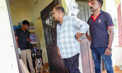 ബേള വില്ലേജ് ഓഫിസിൽ കവർച്ച; മൂന്ന് ലാപ്‌ടോപ്പുകൾ മോഷണം പോയി