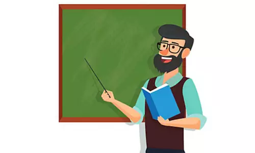 പ്രധാനാധ്യാപകരില്ല; മുപ്പതോളം വിദ്യാലയങ്ങളുടെ പ്രവർത്തനം താളംതെറ്റുന്നു പ്രധാനാധ്യാപകരില്ല; മുപ്പതോളം വിദ്യാലയങ്ങളുടെ പ്രവർത്തനം താളംതെറ്റുന്നു