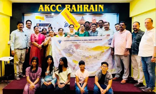സ്നേഹത്തിന്റെയും സാഹോദര്യത്തിന്റെയും സന്ദേശവുമായി എ.കെ.സി.സി പതാക പ്രയാണം ബഹ്റൈനിൽ സ്നേഹത്തിന്റെയും സാഹോദര്യത്തിന്റെയും സന്ദേശവുമായി എ.കെ.സി.സി പതാക പ്രയാണം ബഹ്റൈനിൽ