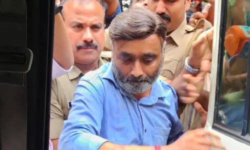 ഡോ. റാമിന്റെ അറസ്റ്റ്: ഹരജി ഇന്ന് പരിഗണിക്കും ഡോ. റാമിന്റെ അറസ്റ്റ്: ഹരജി ഇന്ന് പരിഗണിക്കും