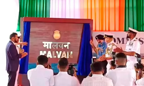 കാർവാർ നാവിക താവളത്തിൽ യുദ്ധക്കപ്പൽ കമീഷൻ ചെയ്തു കാർവാർ നാവിക താവളത്തിൽ യുദ്ധക്കപ്പൽ കമീഷൻ ചെയ്തു