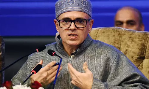അമർനാഥിലെ ഭീകരാക്രമണം: 2,500 യുവാക്കൾ കസ്റ്റഡിയിൽ; നടപടിയെ രൂക്ഷമായി വിമർശിച്ച് ഒമർ അബ്ദുല്ല അമർനാഥിലെ ഭീകരാക്രമണം: 2,500 യുവാക്കൾ കസ്റ്റഡിയിൽ; നടപടിയെ രൂക്ഷമായി വിമർശിച്ച് ഒമർ അബ്ദുല്ല