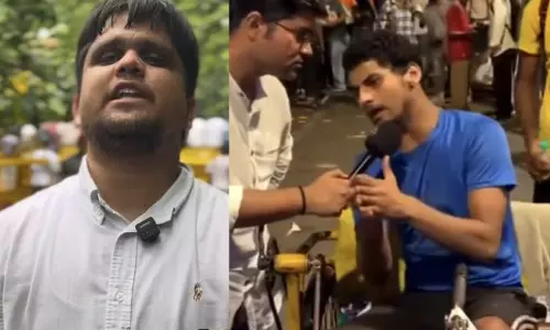 കാഴ്ച പരിമിതി തളർത്തിയില്ല; കുപ്പിവെള്ളം വിതരണം ചെയ്ത് സമരത്തിന് ഐക്യദാർഢ്യവുമായി ഒരു വിദ്യാർഥി