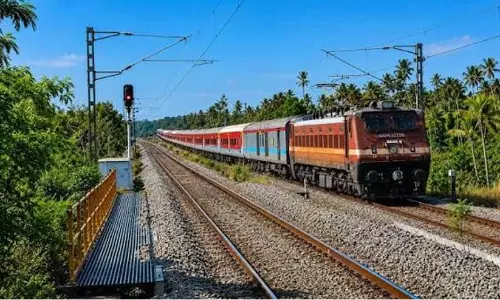വേളാങ്കണ്ണി തിരുന്നാളിന് എറണാകുളം-വേളാങ്കണ്ണി-എറണാകുളം സ്പെഷൽ ട്രെയിൻ അനുവദിച്ചു