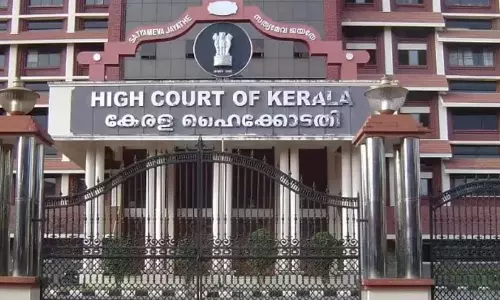 ‘എത്ര വർഷമായി സർവീസിൽ? എത്ര പേരെ ഇതുവരെ അറസ്റ്റ് ചെയ്തു?’ -ഡോ. റാമിന്റെ അറസ്റ്റിൽ ഡി.വൈ.എസ്.പിയെ നിർത്തിപ്പൊരിച്ച് ഹൈകോടതി