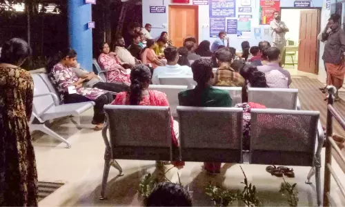 നീലേശ്വരം താലൂക്ക് ആശുപത്രി രാത്രിയിൽ ഡോക്ടർ ഒന്ന് - രോഗികൾ 200