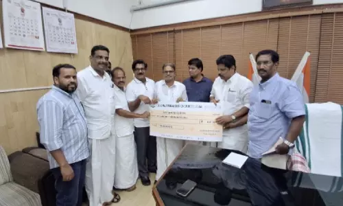 വയനാട് ഭവനപദ്ധതിക്കായി ഒ.ഐ.സി.സി മലപ്പുറം ജില്ല കമ്മിറ്റി തുക കൈമാറി