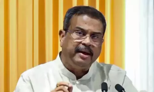 ചോദ്യപേപ്പർ ചോർച്ചക്കെതിരായ സമരത്തിലൂടെ നേതാവായി; മറ്റൊരു ചോദ്യപേപ്പർ ചോർച്ചക്ക് മുന്നിൽ വീണു