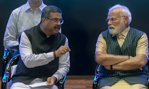 തനിക്കായി ആദ്യം ശബ്ദമുയർത്തിയ വിശ്വസ്തനെ കൈവിട്ടു; ഇത് മോദിയുടെ പരാജയത്തിന്‍റെ തുടക്കമോ?