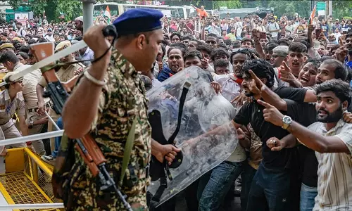 അത്ര നീറ്റല്ലാത്ത വിവാദത്തിന്റെ വഴി