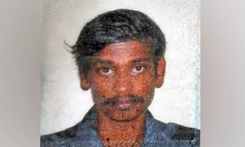 കെട്ടിടത്തിൽനിന്ന് വീണ് പരിക്കേറ്റ തമിഴ്നാട് സ്വദേശി നാട്ടിലേക്ക് മടങ്ങി കെട്ടിടത്തിൽനിന്ന് വീണ് പരിക്കേറ്റ തമിഴ്നാട് സ്വദേശി നാട്ടിലേക്ക് മടങ്ങി