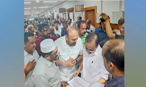 പ്രവാസി ക്ഷേമം: കെ.എം.സി.സി മുഖ്യമന്ത്രിക്ക് നിവേദനം നൽകി