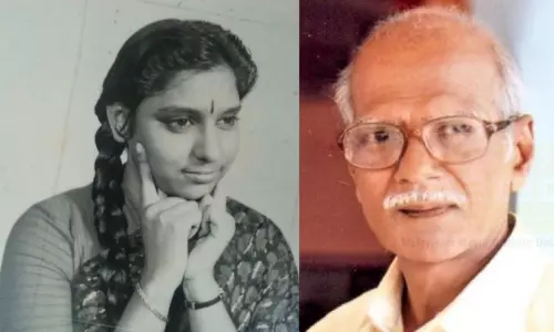 കുളികഴിഞ്ഞു കോടിമാറ്റിയ ശിശിരകാല ചന്ദ്രിക കുളികഴിഞ്ഞു കോടിമാറ്റിയ ശിശിരകാല ചന്ദ്രിക