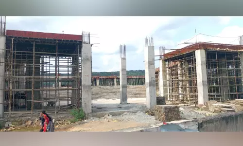 കോന്നി മെഡിക്കൽ കോളജിൽ രണ്ടാംഘട്ട നിർമാണ പ്രവർത്തനങ്ങൾ നിലച്ചു കോന്നി മെഡിക്കൽ കോളജിൽ രണ്ടാംഘട്ട നിർമാണ പ്രവർത്തനങ്ങൾ നിലച്ചു