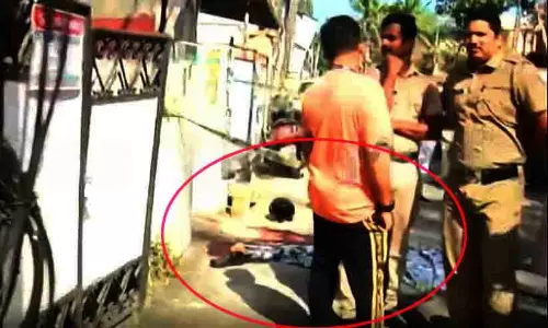 ‘​വെട്ടേറ്റ് വീണപ്പോൾ അമ്മേ വെള്ളം വേണം എന്ന് വിശാഖ് പറഞ്ഞിരുന്നു, പ്രതിയും ബി.ജെ.പിക്കാരൻ തന്നെ’ -വഞ്ചിയൂരിൽ യുവാവിനെ പട്ടാപ്പകൽ വെട്ടിക്കൊന്നു