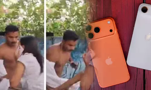 വിവാഹത്തിന് നൽകിയ ഐഫോൺ ഉണ്ടാക്കിയ പുകില്; ഷർട്ട് വലിച്ചുകീറി യുവതി, പൊതുനിരത്തിൽ വഴക്കിട്ട് ദമ്പതികൾ -വൈറൽ വിഡിയോ