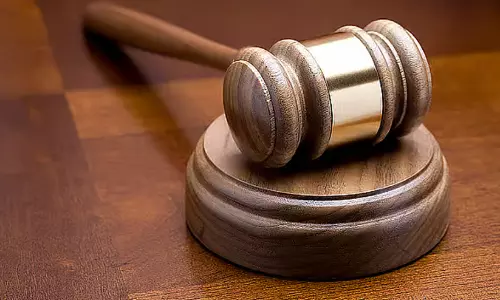 മാഞ്ഞുപോകുന്ന മഷി ഉപയോഗിച്ച് ചെക്ക് നൽകി; 17 ലക്ഷം ദിർഹം തിരികെ നൽകാൻ   ദുബൈ കോടതി ഉത്തരവ്