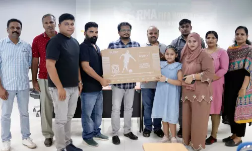 പ്രവചന മത്സരം: സമ്മാനം കൈമാറി