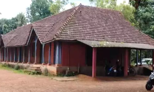 ഗവ. ബോയ്സ് സ്കൂൾ; കെട്ടിടം അപകടാവസ്ഥയില് ഗവ. ബോയ്സ് സ്കൂൾ; കെട്ടിടം അപകടാവസ്ഥയില്