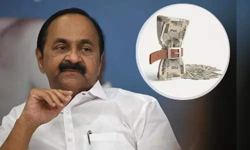 മുണ്ടുമുറുക്കണമെന്ന് ധനവകുപ്പ്; അനാവശ്യ പദ്ധതികൾ നിർത്തണം, അറ്റകുറ്റപ്പണി മാറ്റിവെക്കണം, എവിടെ ചെലവ് കുറക്കാമെന്ന് വകുപ്പ് മേധാവികൾ പരിശോധിക്കണം മുണ്ടുമുറുക്കണമെന്ന് ധനവകുപ്പ്; അനാവശ്യ പദ്ധതികൾ നിർത്തണം, അറ്റകുറ്റപ്പണി മാറ്റിവെക്കണം, എവിടെ ചെലവ് കുറക്കാമെന്ന് വകുപ്പ് മേധാവികൾ പരിശോധിക്കണം