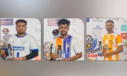 ബ്ലാക് ആൻഡ് വൈറ്റ് ഫുട്ബാൾ; കനിവ് റിയാദ്, ബ്ലാസ്റ്റേഴ്‌സ് വാഴക്കാട്, റിയൽ കേരള ടീമുകൾ ക്വാർട്ടർ ഫൈനലിൽ