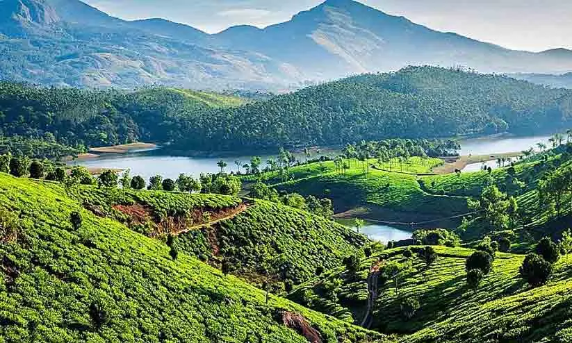 പരിസ്ഥിതി ലോല മേഖല: കേരളത്തിന്റെ ആവശ്യം തള്ളി; കേന്ദ്ര സർക്കാർ കരട് വിജ്ഞാപനം ഇറക്കി പരിസ്ഥിതി ലോല മേഖല: കേരളത്തിന്റെ ആവശ്യം തള്ളി; കേന്ദ്ര സർക്കാർ കരട് വിജ്ഞാപനം ഇറക്കി