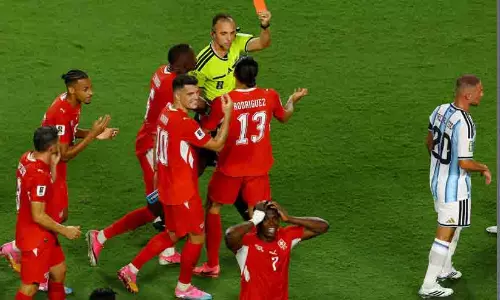 embolos red card