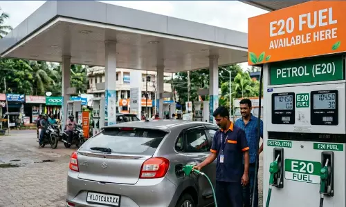 ഇ-20 പെട്രോൾ: പഴയ വാഹനങ്ങളുടെ റബർ ഭാഗങ്ങളും ഗാ​സ്ക​റ്റു​ക​ളും മാറ്റേണ്ടിവരുമെന്ന് കേന്ദ്ര സർക്കാർ