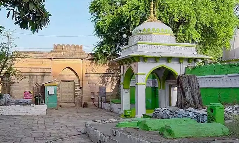 kamal maula masjid kamal maula masjid