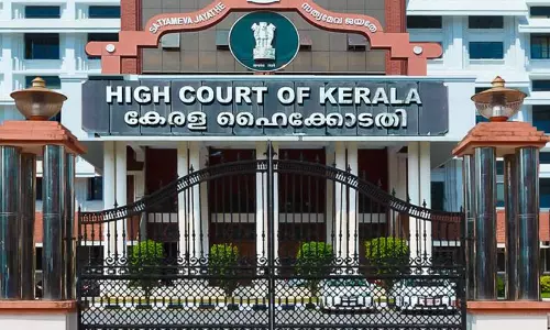 നോൺ-ക്രീമിലെയർ വരുമാന പരിധി; സ്വകാര്യ മേഖലയിലെ ശമ്പള വരുമാനം ഒഴിവാക്കാനാവില്ലെന്ന് ഹൈകോടതി