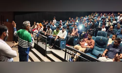 സകരിയക്ക് വേണ്ടി തുടരുന്ന പോരാട്ടം പറഞ്ഞ് ‘വിധി കാത്തുനിൽക്കുന്നവർ’ സകരിയക്ക് വേണ്ടി തുടരുന്ന പോരാട്ടം പറഞ്ഞ് ‘വിധി കാത്തുനിൽക്കുന്നവർ’