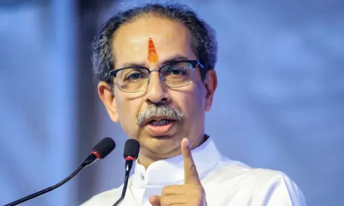ശ്രീരാമന്റെ പേര് പറഞ്ഞ് അധികാരത്തിലെത്തിയവർക്ക് ആ രാമന്റെ ക്ഷേത്രം തന്നെ കൊള്ളയടിക്കാൻ നാണമില്ലേ?  -ഉദ്ധവ് താക്കറെ