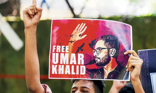ഫ്രീ ഉമർ ഖാലിദ് മുദ്രാവാക്യം വിളിച്ചോ?,അതിന്റെ അർത്ഥം എന്ത്?, ആരാണ് നിങ്ങൾക്ക് ഇതിന് പണം തന്നത്? നീറ്റ് സമരക്കാരോട് ഗോവ പൊലീസിന്റെ 240 ചോദ്യങ്ങൾ ഫ്രീ ഉമർ ഖാലിദ് മുദ്രാവാക്യം വിളിച്ചോ?,അതിന്റെ അർത്ഥം എന്ത്?, ആരാണ് നിങ്ങൾക്ക് ഇതിന് പണം തന്നത്? നീറ്റ് സമരക്കാരോട് ഗോവ പൊലീസിന്റെ 240 ചോദ്യങ്ങൾ