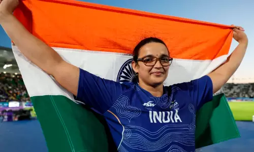 അത്‌ലറ്റിക്‌സിൽ വെങ്കലത്തിളക്കം; കോമൺവെൽത്ത് ഗെയിംസ് ഡിസ്കസ് ത്രോയിൽ സീമ കാലീരാംനയ്ക്ക് മെഡൽ