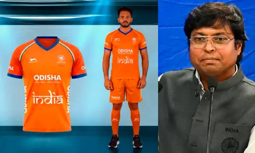 നീലയ്ക്ക് പകരം കാവി വന്നത് പ്രസിഡന്റ് പോലുമറിയാതെ; ഹോക്കി ജഴ്സി നിറം മാറ്റത്തിൽ അടിയന്തര റിപ്പോർട്ട് തേടി ദിലീപ് ടിർക്കി