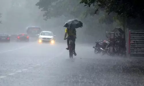 മഴക്കെടുതി: ദുരിതാശ്വാസ പ്രവർത്തനങ്ങൾ ഏകോപിപ്പിക്കാൻ ജില്ലകളുടെ ചുമതലയുള്ള മന്ത്രിമാർക്ക് നിര്ദേശം മഴക്കെടുതി: ദുരിതാശ്വാസ പ്രവർത്തനങ്ങൾ ഏകോപിപ്പിക്കാൻ ജില്ലകളുടെ ചുമതലയുള്ള മന്ത്രിമാർക്ക് നിര്ദേശം