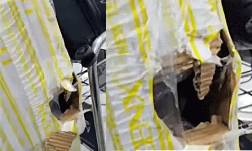 റിയാദ്-കരിപ്പൂർ എയർ ഇന്ത്യ എക്സ്പ്രസ് യാത്രക്കാരുടെ ബാഗേജുകൾ കൊള്ളയടിച്ചു റിയാദ്-കരിപ്പൂർ എയർ ഇന്ത്യ എക്സ്പ്രസ് യാത്രക്കാരുടെ ബാഗേജുകൾ കൊള്ളയടിച്ചു